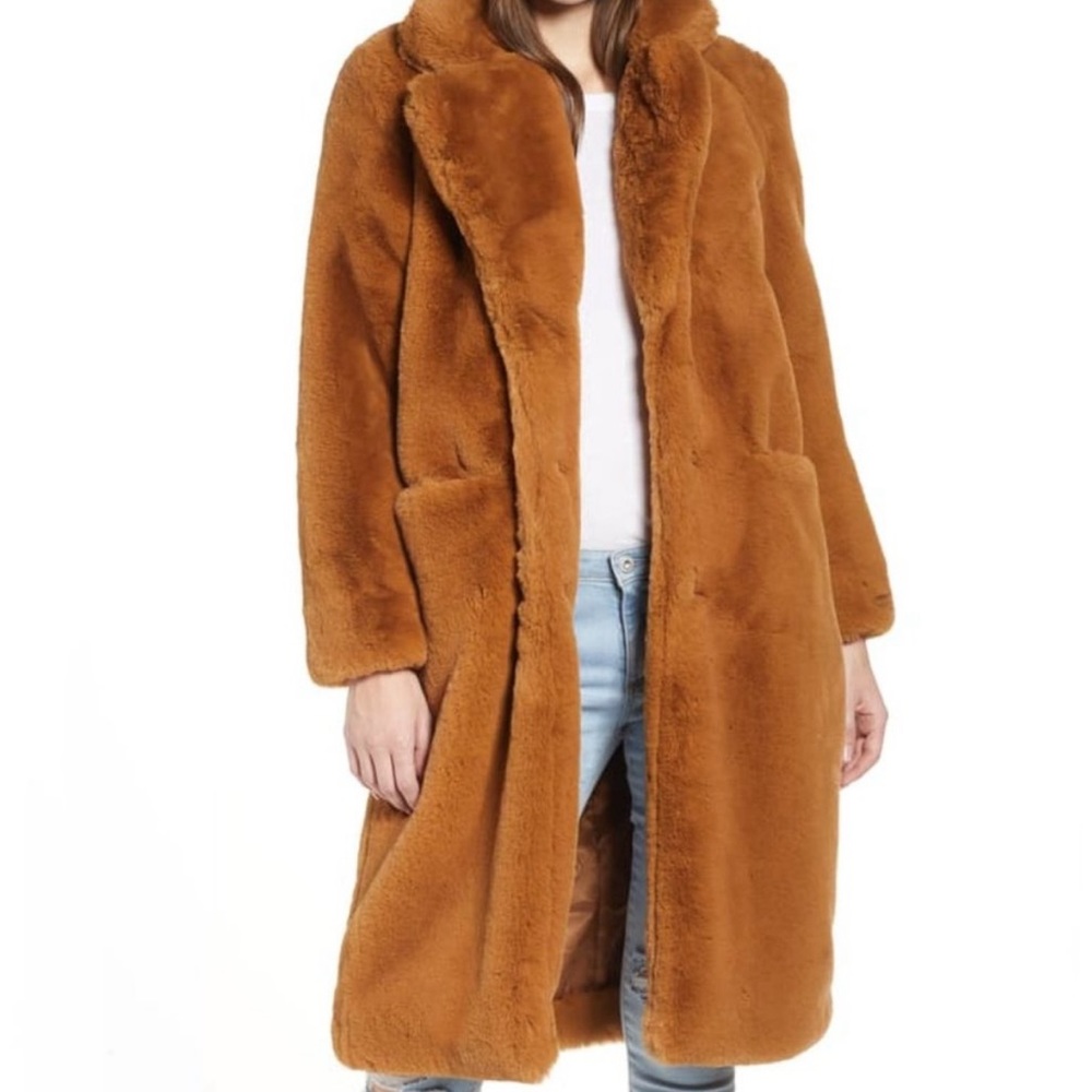 APPARIS
Laure Faux Fur Coat